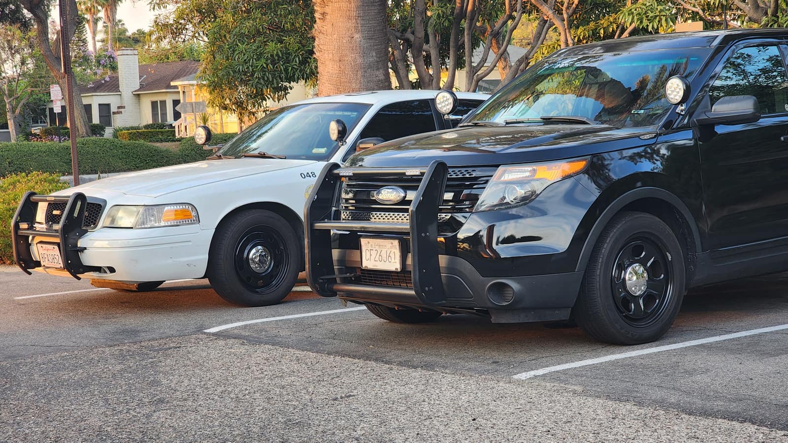 Marked and unmarked units side by side